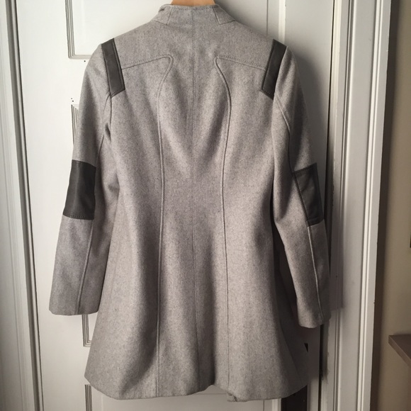 {{SOLD}} CK Modern Gray wool blend coat - Picture 5 of 8